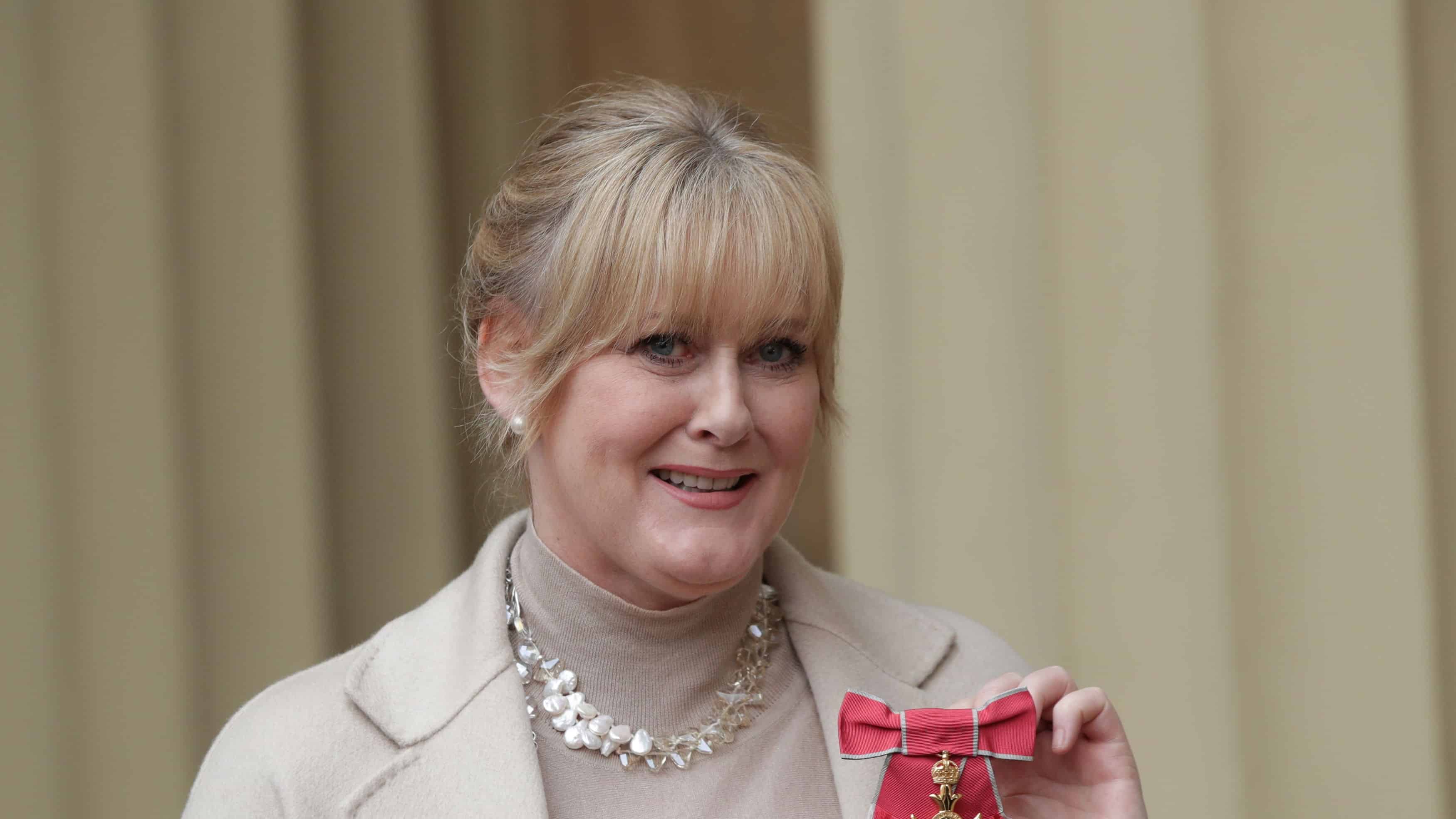 séries tv avec sarah lancashire