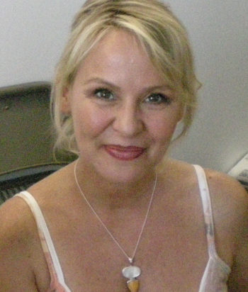 Wendee Lee