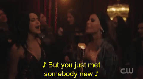 Riverdale - Cheryl brings scones to Toni at work