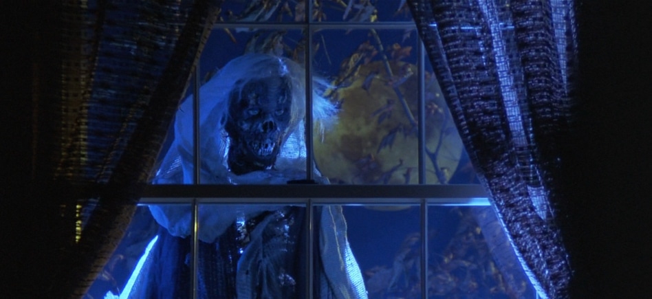 Creepshow 2 (1987) - Three macabre tales from the latest issue of a boy's  favorite comic book, dealing with a vengeful wooden Native American, a  monstrous blob in a lake, and an