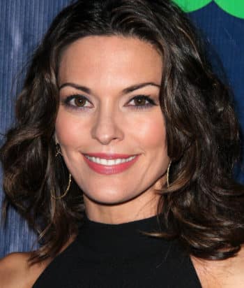 Alana De La Garza