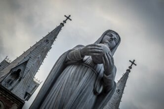 Free ancient nun statue image