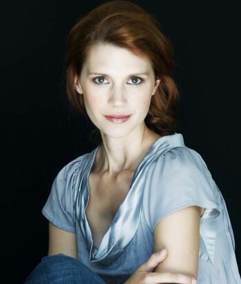 Julie McNiven